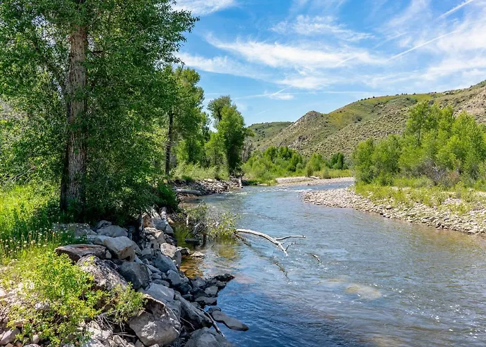 Tranquil Wyoming Near Uintas - 105 Acres! Evanston