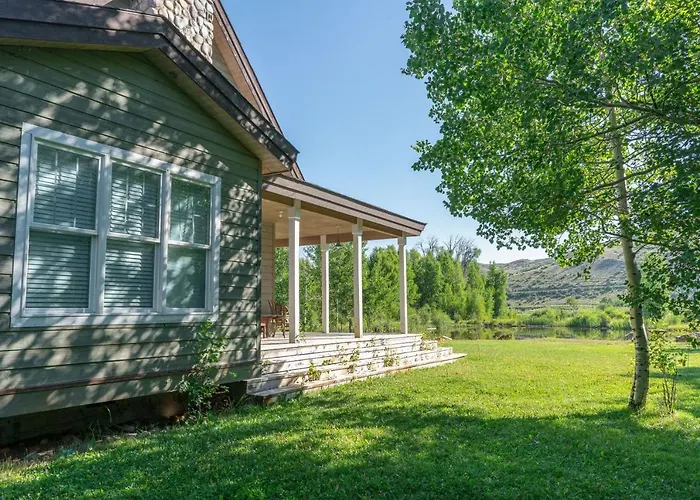 Tranquil Wyoming Near Uintas - 105 Acres! Сasa de vacaciones Evanston