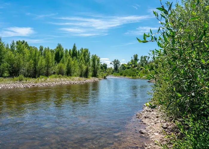 Tranquil Wyoming Near Uintas - 105 Acres! Evanston
